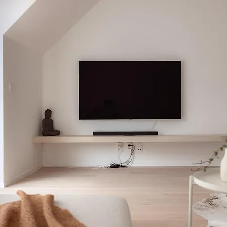 Sunny Duplex Penthouse, Close To Beach, Parking Apartmán *