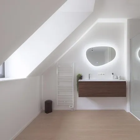 Sunny Duplex Penthouse, Close To Beach, Parking Knokke-Heist