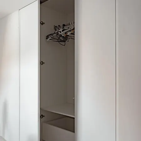 Sunny Duplex Penthouse, Close To Beach, Parking *